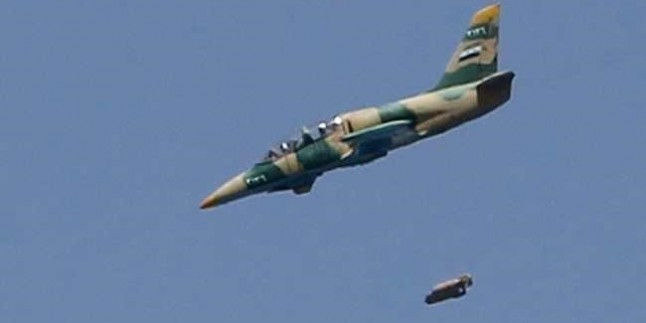 Suriye Savaş Uçakları Taftanaz Havalanındaki Terör Örgütlerini Yoğun Bir Biçimde Bombaladı