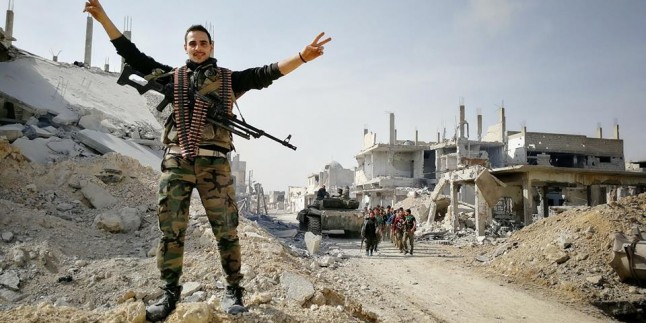 Doğu Guta’da Sıkışan Teröristlerden Bir Grup Suriye Ordusuna Teslim Oldu