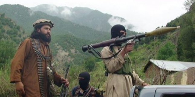 Taliban Teröristleri 50 Yolcu Kaçırdı