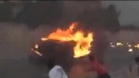 Video: Arabistan halkı Suudi rejimi tanklarını ateşe verdi