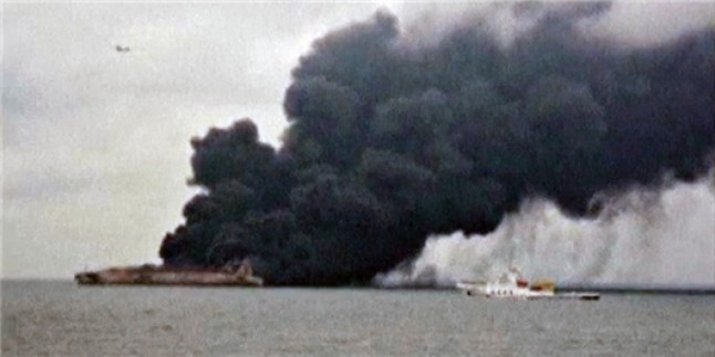 İran’ın yanan tankeri Japonya karasularına girdi