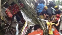 Tayland’da ototobüs devrildi: 18 ölü
