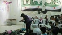 İdlib’te Yenilgiye Uğrayan ÖSO Teröristleri “Çocuklar Katlediliyor” Yalanları İçin Tiyatro Hazırlıklarına Başladı