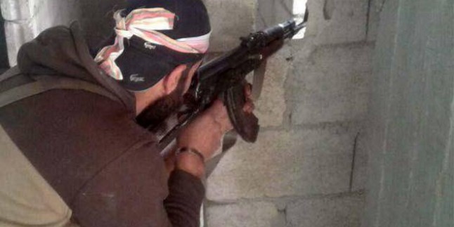İdlib Kırsalındaki Teröristler Birbirine Girdi: 20 Ölü