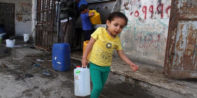‘Gazze’de çocuklar abluka yüzünden zehirleniyor’