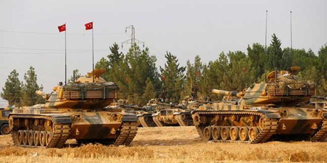 Türkiye askerleri Suriye sınırını geçti