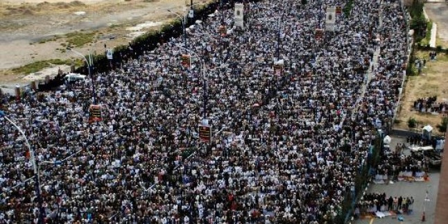 Yüzbinlerce Yemenli, BM’yi protesto etti