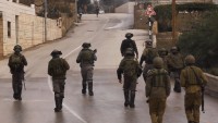 Siyonist İsrail Güçleri Nebi Salih ve Abud Köylerinin Girişlerini Kapattı