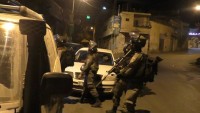 Siyonist İşgal Güçleri Batı Yaka’da 13 Filistinliyi Gözaltına Aldı ​