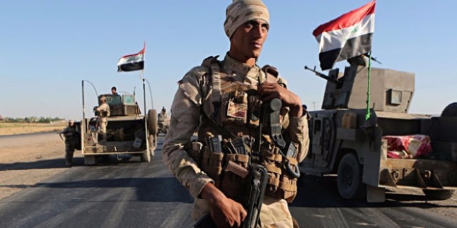 Çöle Sıkışan IŞİD Teröristlerine Irak Ordusundan Operasyon